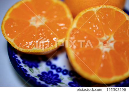 Small but sweet and juicy Wakayama mandarins Small but sweet and juicy Wakayama mandarins 135502296