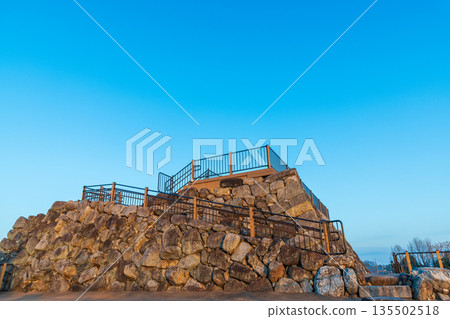 Commercial photography permission obtained: Yamatokoriyama Castle tower in the sun Commercial photography permission obtained: Yamatokoriyama Castle tower in the sun 135502518