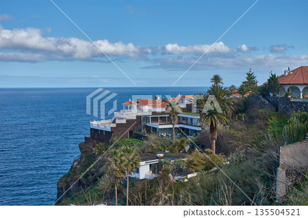 Beautiful holiday home with sea views in the protected landscape of the Rambla de Castro, Los Realejos, Tenerife 135504521