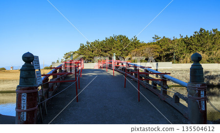 Hayama Rin-Obashi Bridge before repairs 135504612