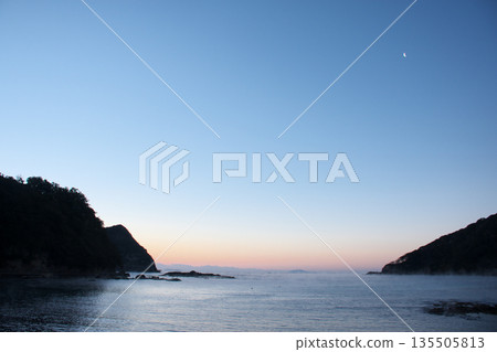 海上日出真美 135505813