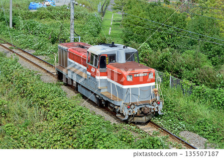 東海道本線 東高島櫻木町 JR Freight DE10-1749（新鶴見） 135507187