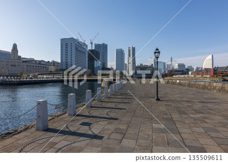 冬天的橫濱港,象之花公園 冬天的橫濱港,象之花公園 135509611