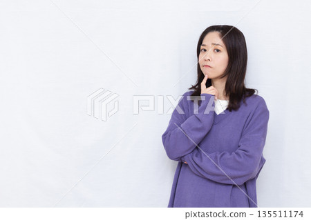 一個非常擔心的女人 135511174