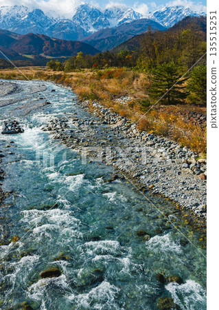 秋季從松川橋眺望北阿爾卑斯山 135515251
