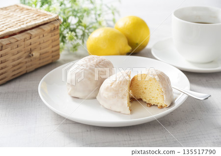 Lemon Cake  135517790