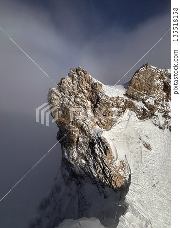 Winter alpine village  Bavaria Zugspitze 135518158