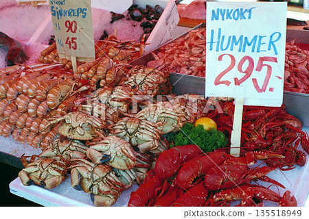 Sale of fresh cooked shellfish 135518949