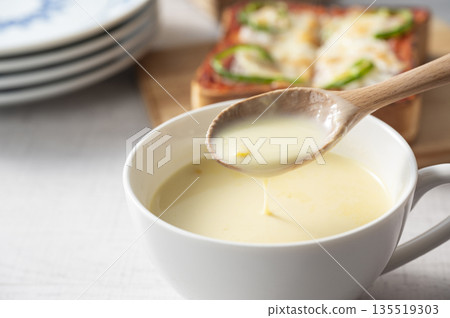 玉米湯 135519303