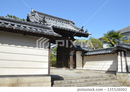 青巖寺門（岡山縣倉敷市阿智2-25-36） 135526002