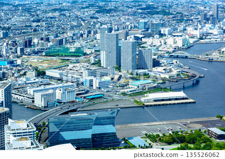從地標塔眺望橫濱市區 從地標塔眺望橫濱市區 135526062