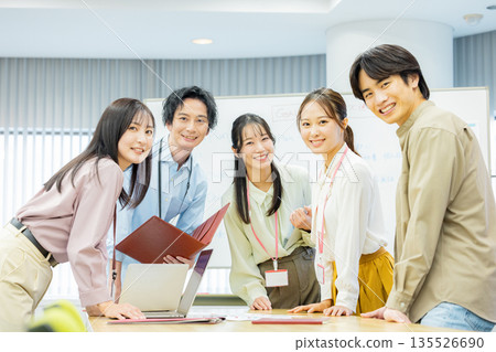 會議工作者 135526690