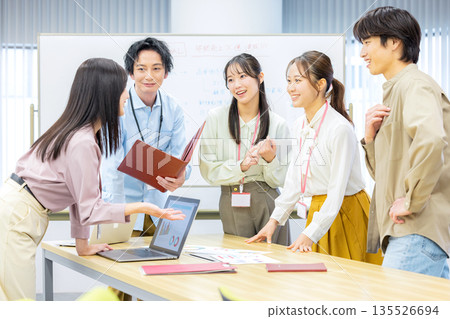 會議工作者 135526694