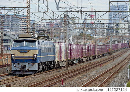 Tokaido Line Sagami Freight JR Freight EF66-27 (Suita) Tokaido Line Sagami Freight JR Freight EF66-27 (Suita) 135527134
