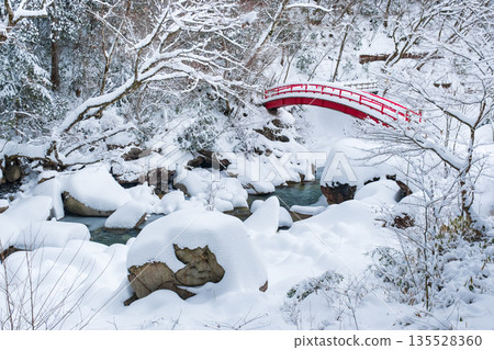 Yumori Valley (Winter): Momiji Bridge Yumori Valley (Winter): Momiji Bridge 135528360