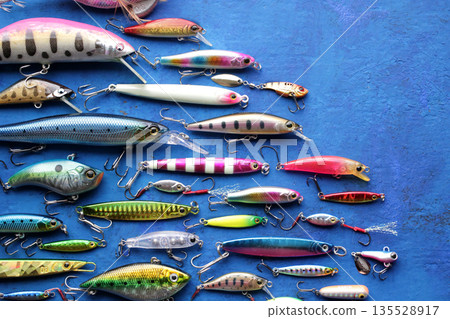 擬餌釣魚中使用的擬餌合影 135528917