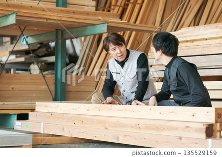 木材廠工人 木材廠工人 135529159