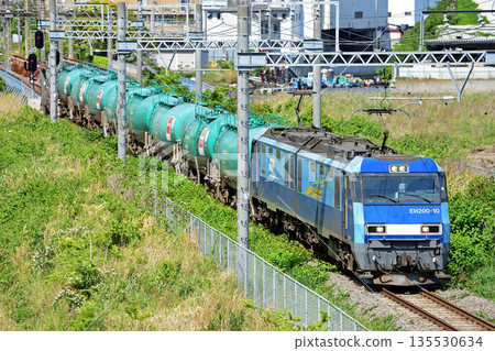 Tokaido Main Line Higashi-Takashima-Sakuragicho JR Freight EH200-10 (Takasaki) + Taki 1000-581 Tokaido Main Line Higashi-Takashima-Sakuragicho JR Freight EH200-10 (Takasaki) + Taki 1000-581 135530634