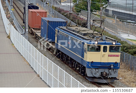 東海道本線,櫻木町-東-高島,JR 貨運,EF65-2074(新鶴見)+ Yo8625 東海道本線,櫻木町-東-高島,JR 貨運,EF65-2074(新鶴見)+ Yo8625 135530687