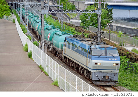 Tokaido Main Line, Sakuragicho-Higashi-Takashima, JR Freight, EF66-123 (Suita) Tokaido Main Line, Sakuragicho-Higashi-Takashima, JR Freight, EF66-123 (Suita) 135530733