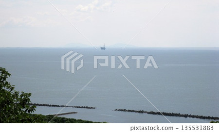 The sea and sky overlooking the mountain The sea and sky overlooking the mountain 135531883