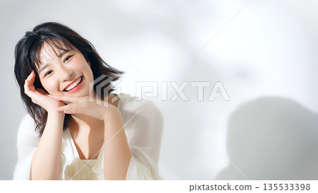 女性的美麗與時尚形象 女性的美麗與時尚形象 135533398