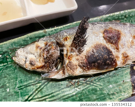 Salt-grilled horse mackerel: A classic fish dish featuring seasonal horse mackerel grilled to perfection. Salt-grilled horse mackerel: A classic fish dish featuring seasonal horse mackerel grilled to perfection. 135534312