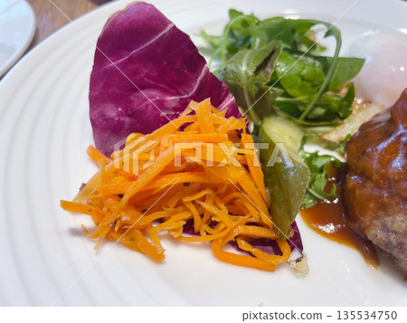 Carrot salad (French-style marinated carrot salad) Carrot salad (French-style marinated carrot salad) 135534750