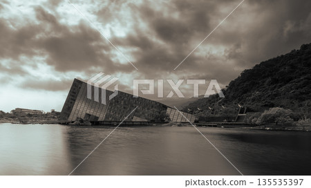 蘭陽博物館的黑白建築照片 蘭陽博物館的黑白建築照片 135535397