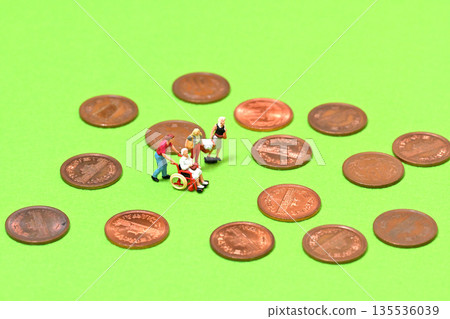 Investment NISA Asset Management Savings Medical Expenses Nursing Care Expenses Image Investment NISA Asset Management Savings Medical Expenses Nursing Care Expenses Image 135536039