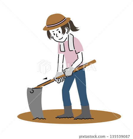 一位婦女用簡單的手法耕地 135539087