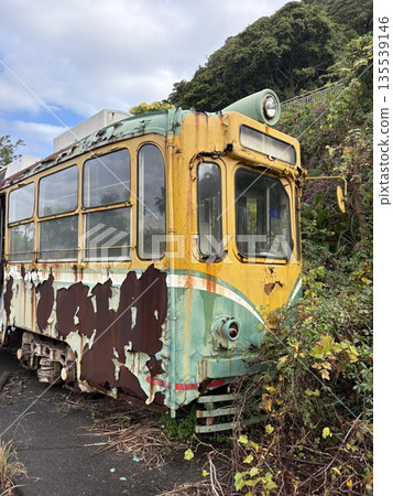 廢棄的電車 廢棄的電車 135539146