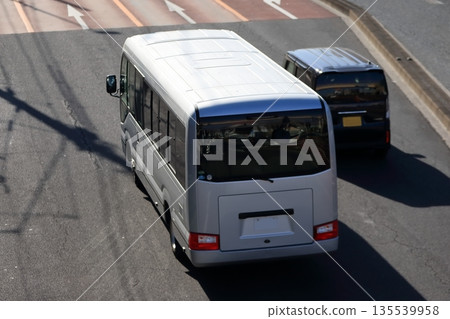 Microbus image 135539958