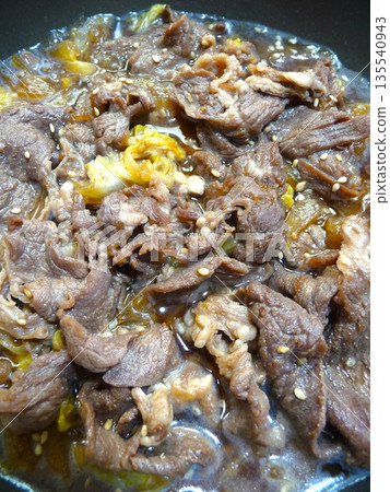 Beef and Chinese cabbage stew 135540943