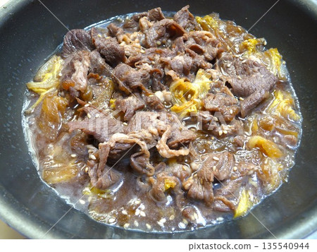 Beef and Chinese cabbage stew 135540944