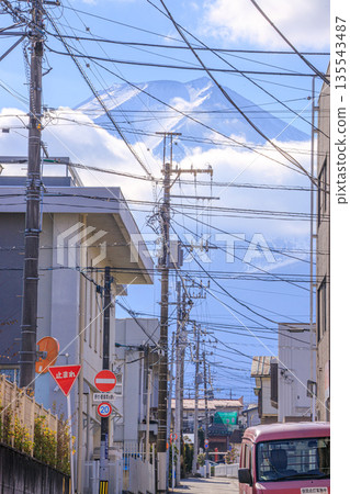 The scenery of Fujiyoshida's shopping district gives you a taste of old-fashioned Japan The scenery of Fujiyoshida's shopping district gives you a taste of old-fashioned Japan 135543487