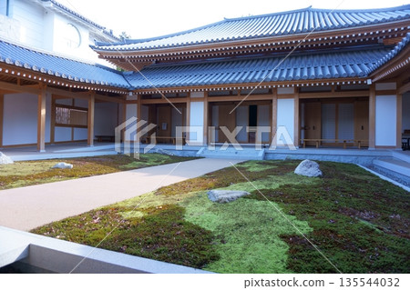 The main hall and courtyard of the Mikkyodo Hall of Yagotoyama Koshoji Temple The main hall and courtyard of the Mikkyodo Hall of Yagotoyama Koshoji Temple 135544032