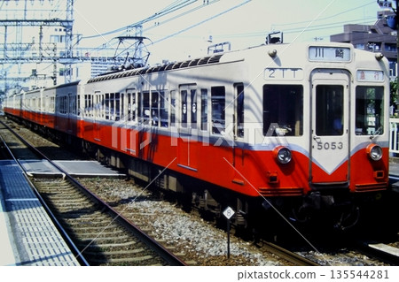 都營地鐵5000系列、5053號等，特快列車，京濱釜田地面時代，1982年7月10日 135544281