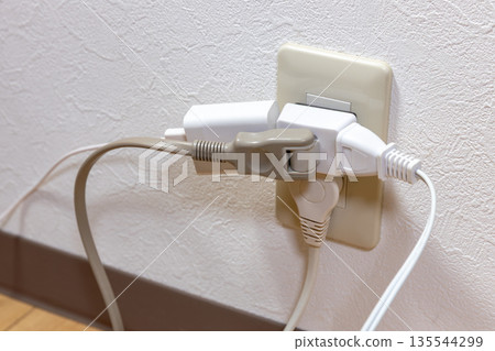 Dangerous octopus foot wiring 135544299