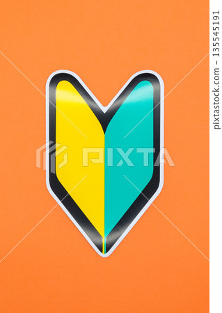 橙色背景初學者標記 135545191