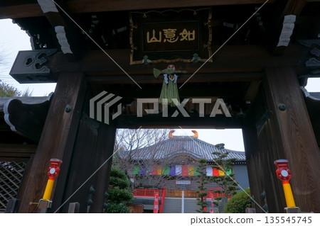 母泉寶珠院：從寺門望去的接待大廳。 135545745