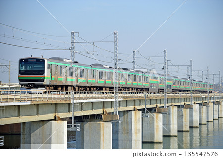 東海道本線茅崎平塚JR東日本E231系列1000系列U532編隊（大山） 135547576