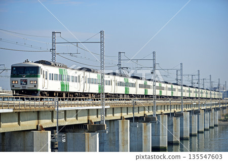 東海道幹線茅崎平塚 JR 東日本 185 系列 A3 隊形（大宮） 舞者 135547603