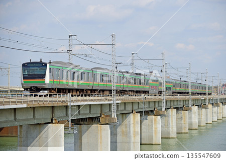 東海道本線茅崎平塚JR東E233系列3000系列E-06編隊（Koufu） 135547609