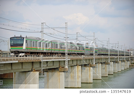 Tokaido Main Line, Chigasaki-Hiratsuka, JR East, E233 series 3000 series, U624 (Oyama) 135547619