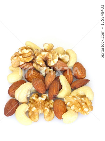 Mixed nuts (almonds, cashews, walnuts, vertical composition) Mixed nuts (almonds, cashews, walnuts, vertical composition) 135548433