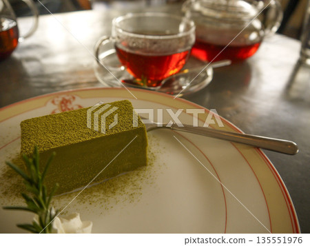 抹茶凍糕和紅茶 135551976