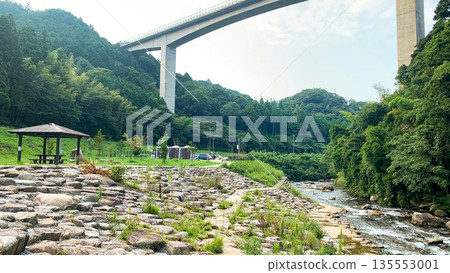 五箇山跨河公園，自然資源豐富 135553001