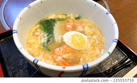 京都風味烏龍麵，配料豐富 135553710