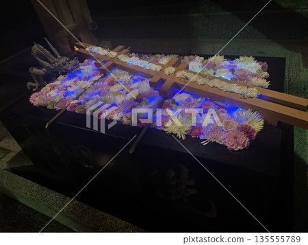 夜神社的水上商店 135555789